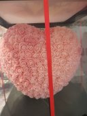 Inimioara din flori de sapun roz cu inaltimea de 45 cm